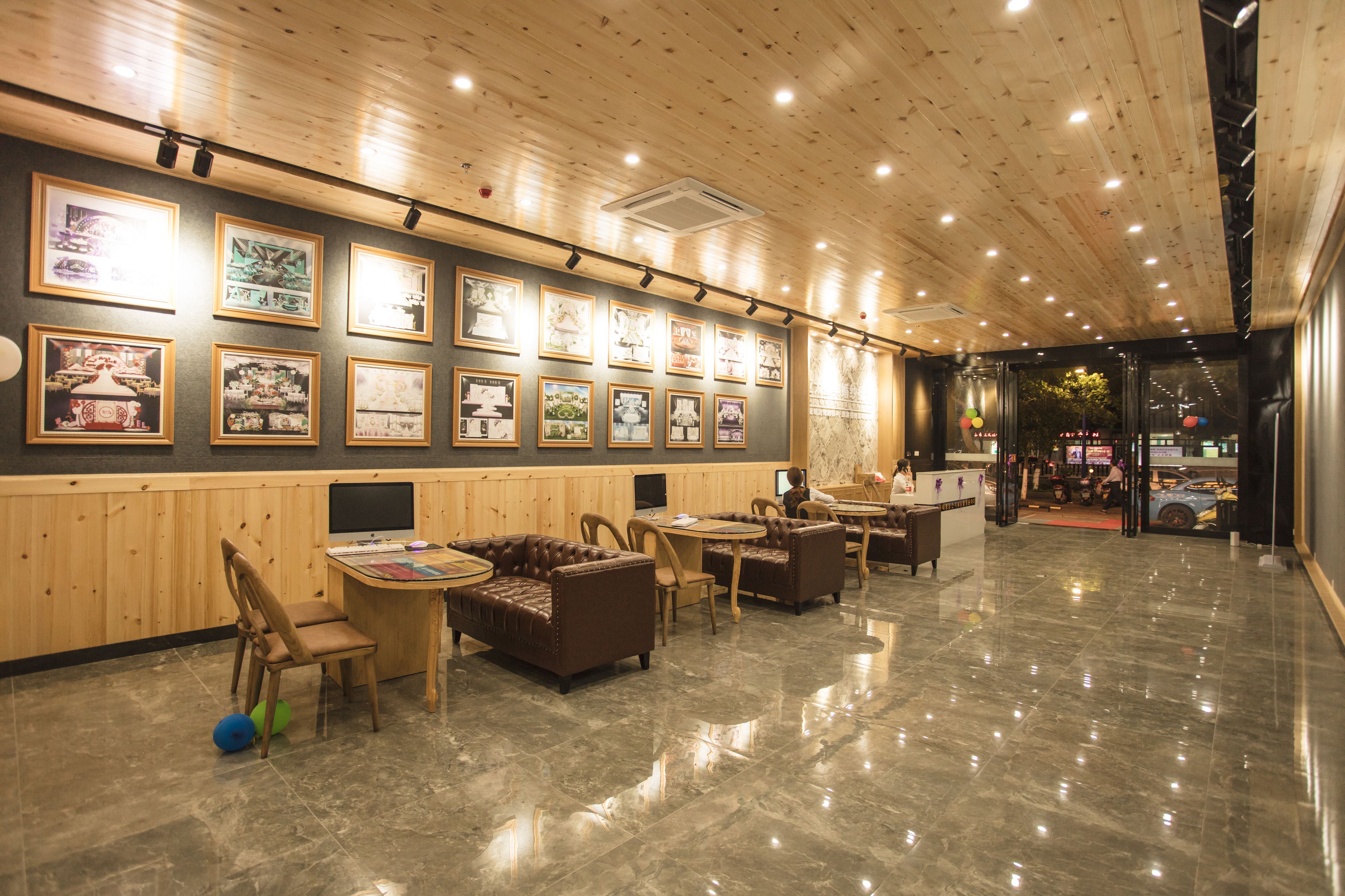 亚太摄会婚纱摄影化州店