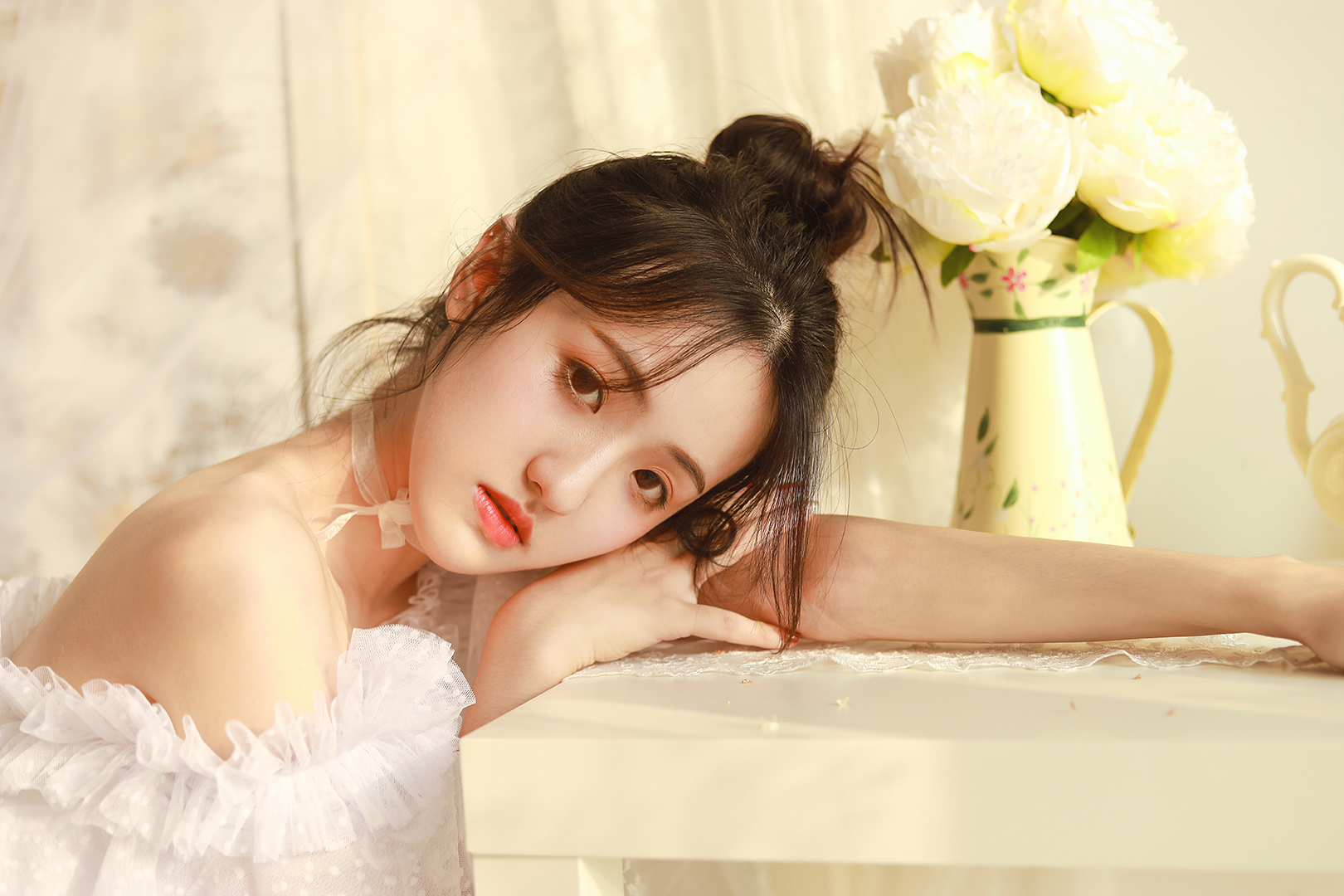 奧麗維亞：個(gè)人輕婚紗寫真底片全送