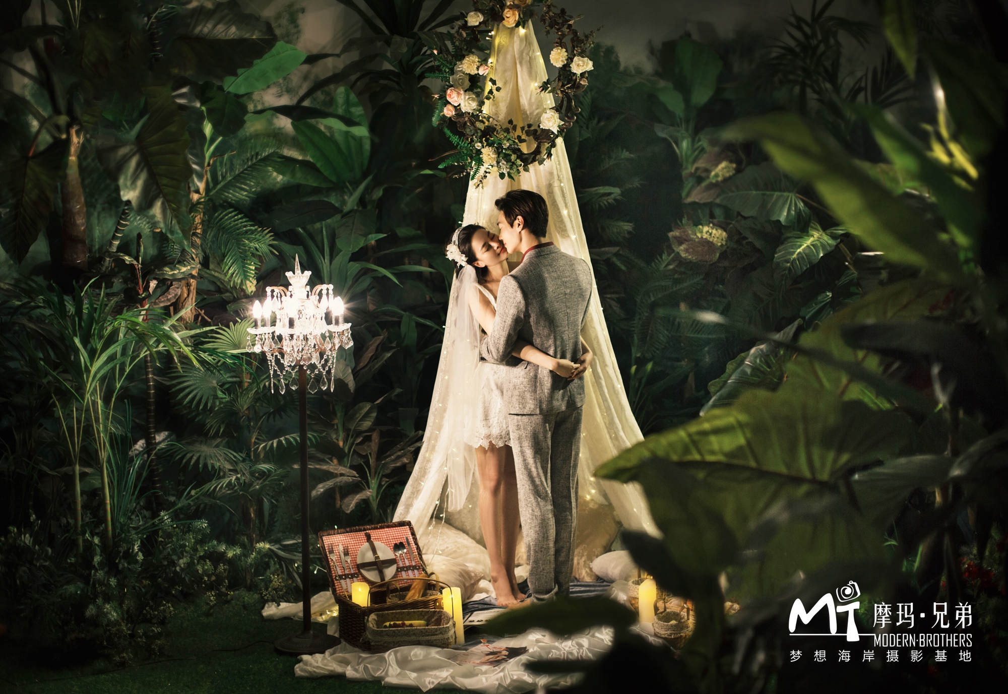 湛江店创意时尚婚纱摄影“海之慕”婚纱套系