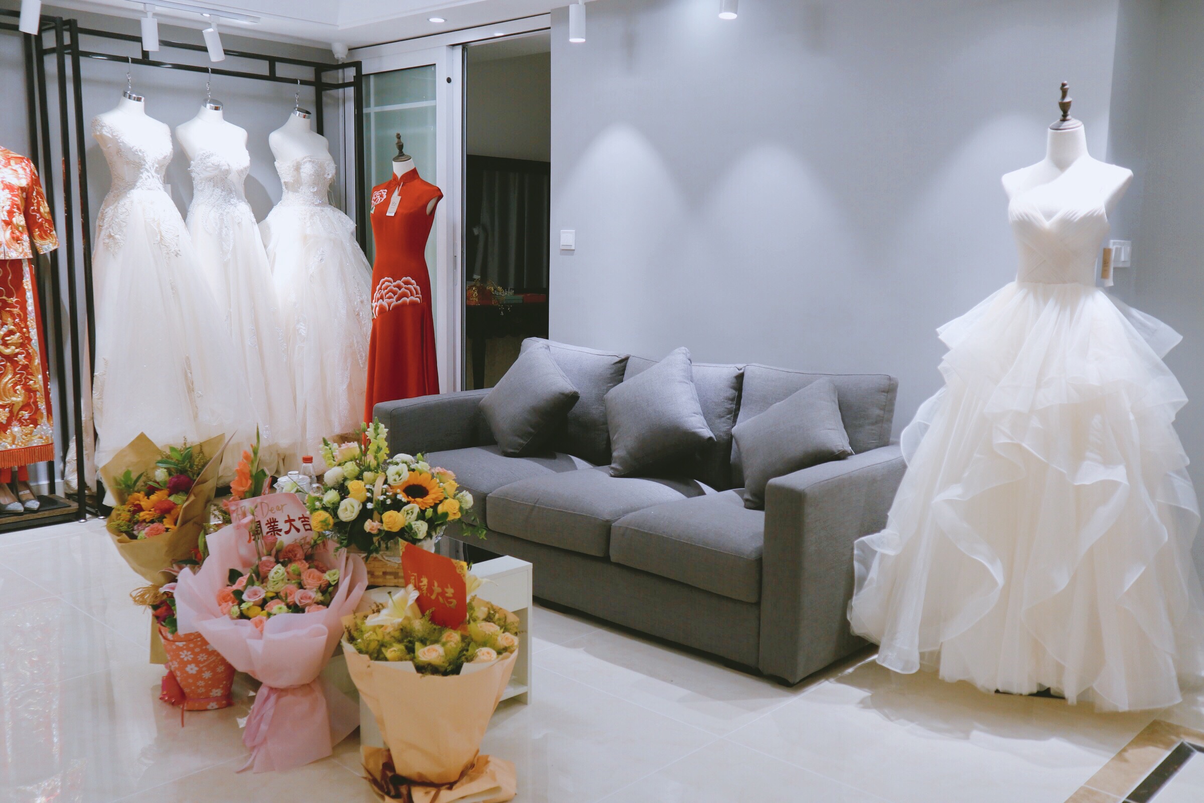 Dear婚纱礼服馆