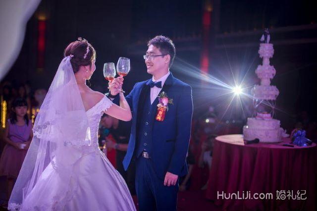 婚纱照背景音乐中文_婚纱照背景(2)