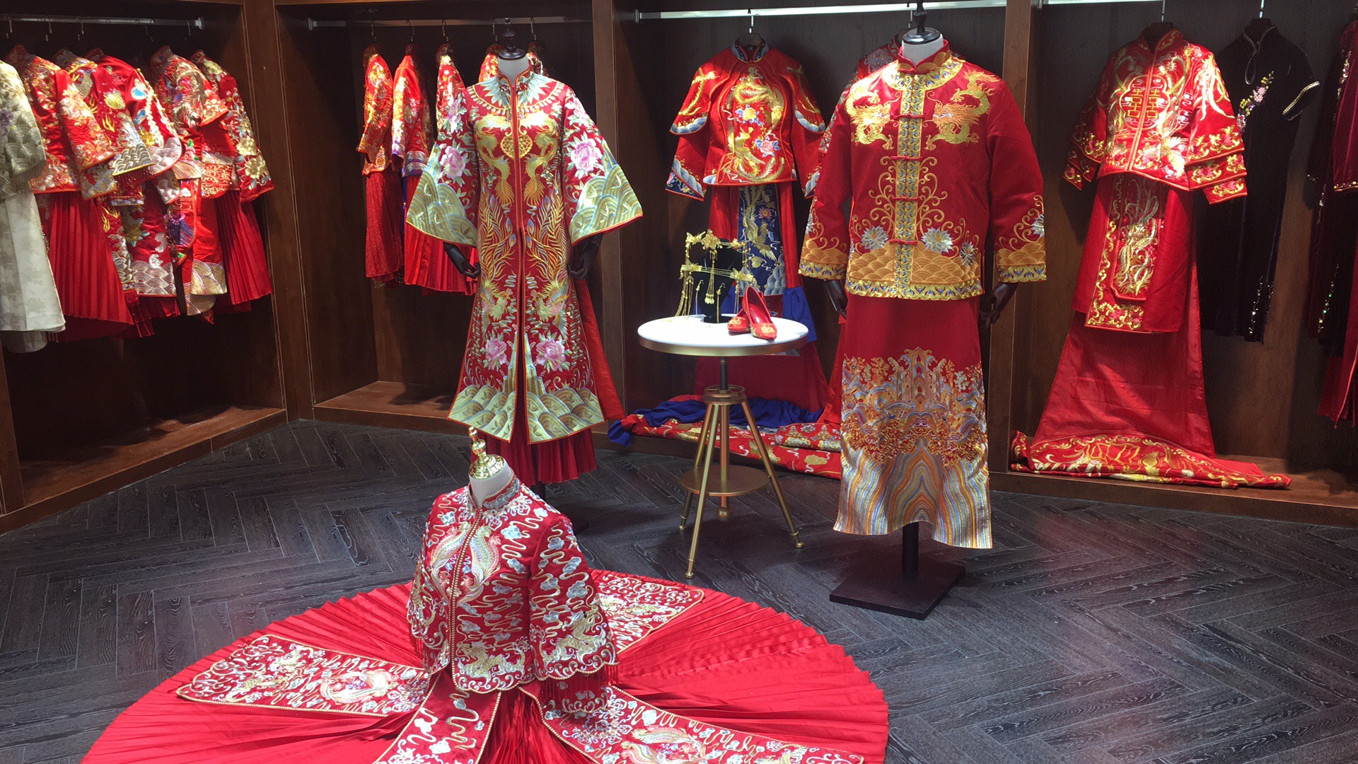 维纳斯婚纱礼服馆