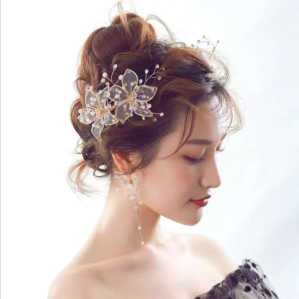 新娘婚礼当天妆面发型发展示