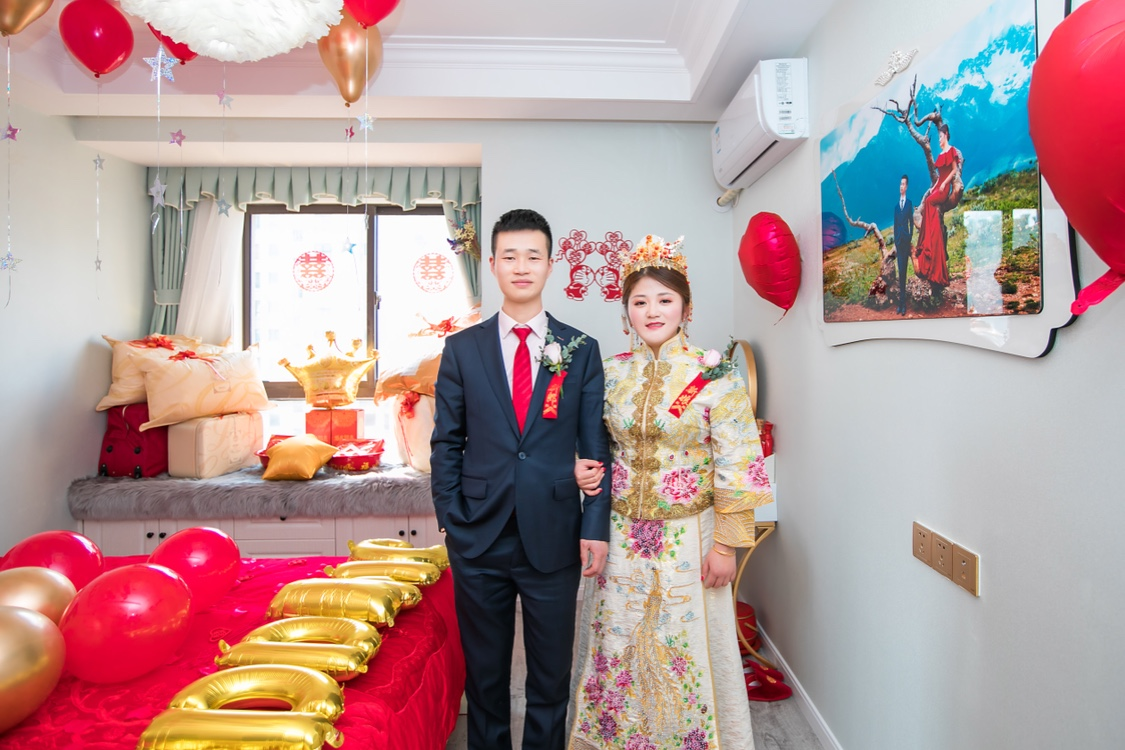 4K不到搞定3套婚服，我的梦幻星空婚纱堪比上万婚纱！