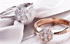 结婚的戒指买一个还是两个好呢？