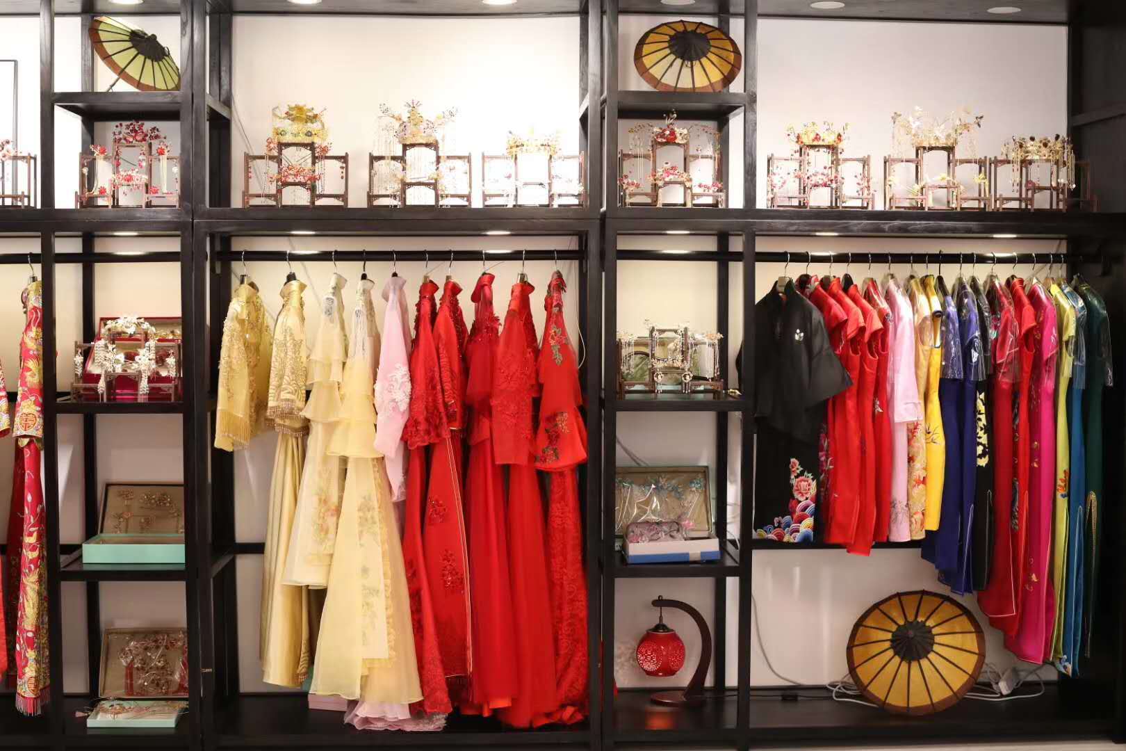 懿沉香中式婚纱礼服龙凤褂马来褂秀禾服