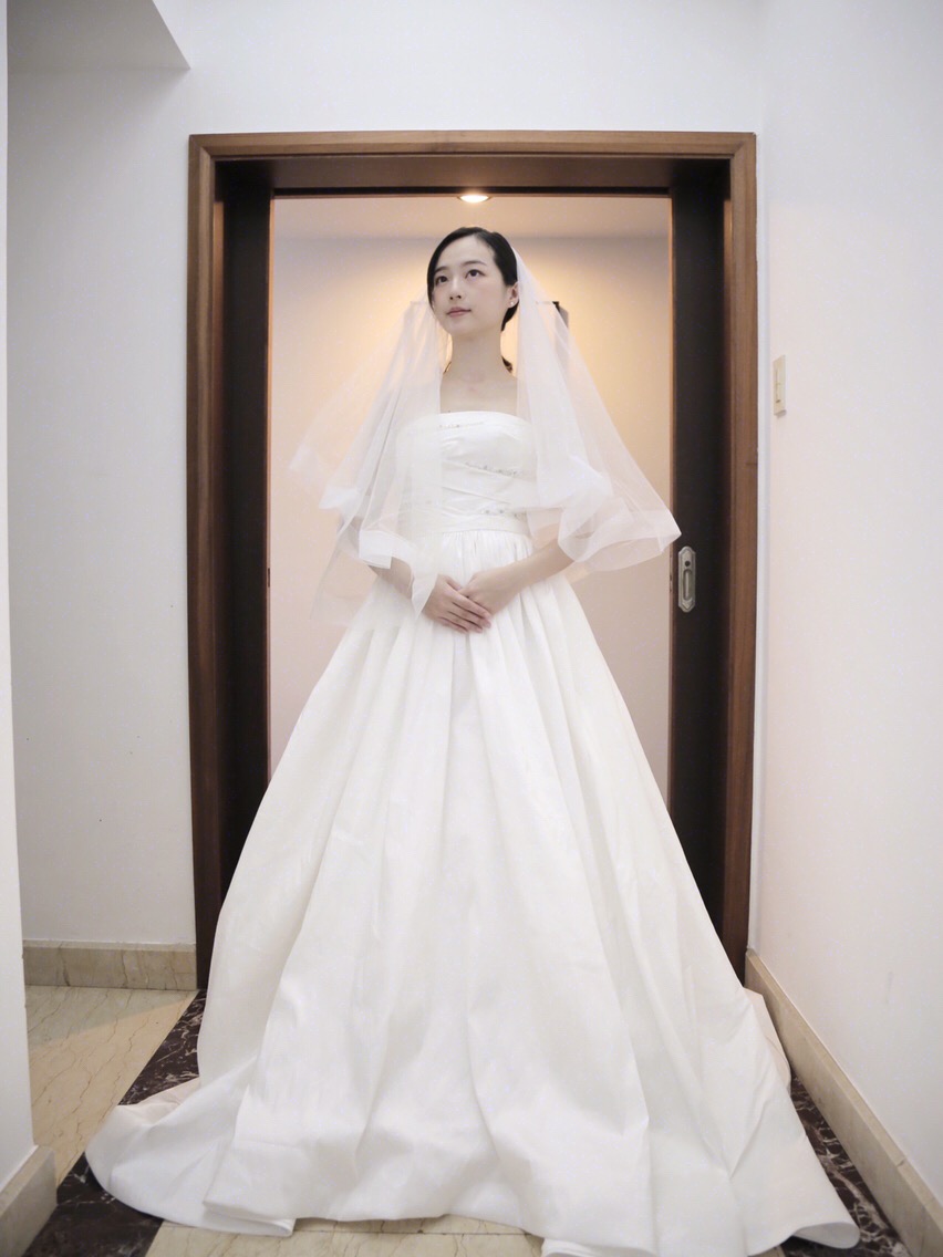 新娘网购千元婚纱，仙气逼人，竟不输大牌婚纱！
