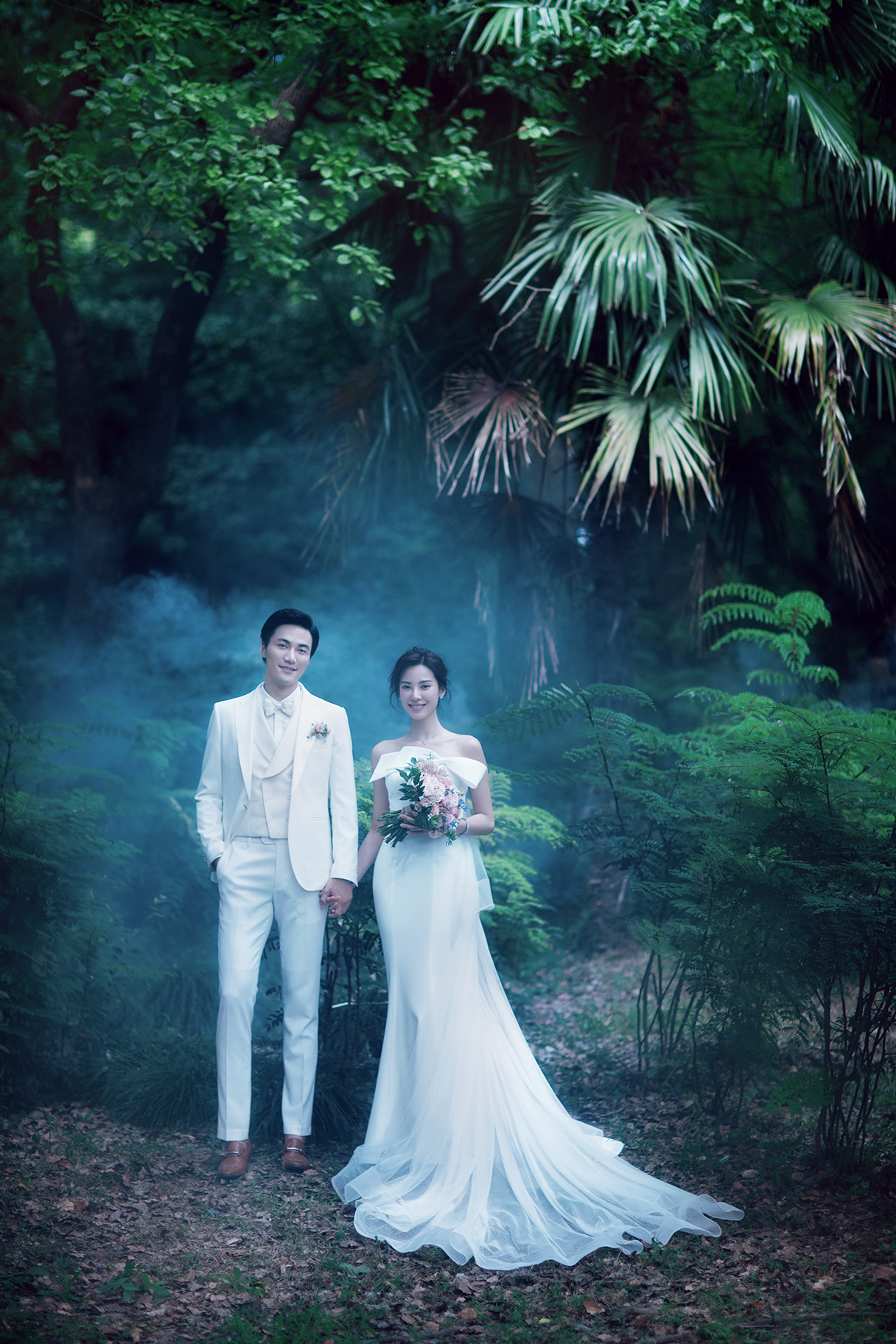 騰沖鐘愛一生婚紗攝影店內(nèi)爆款之一