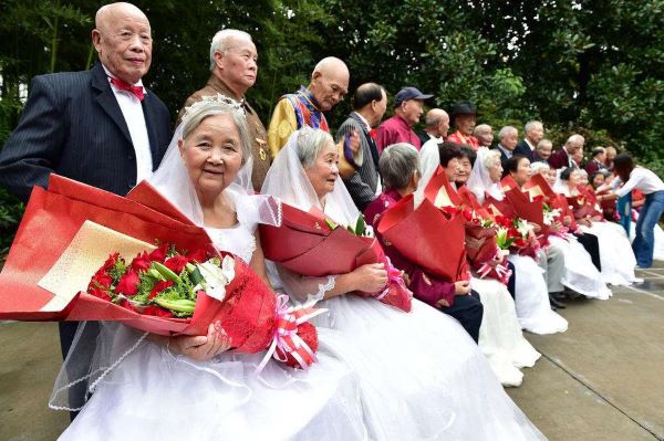 结婚60年钻石婚贺词 结婚60年怎么庆祝