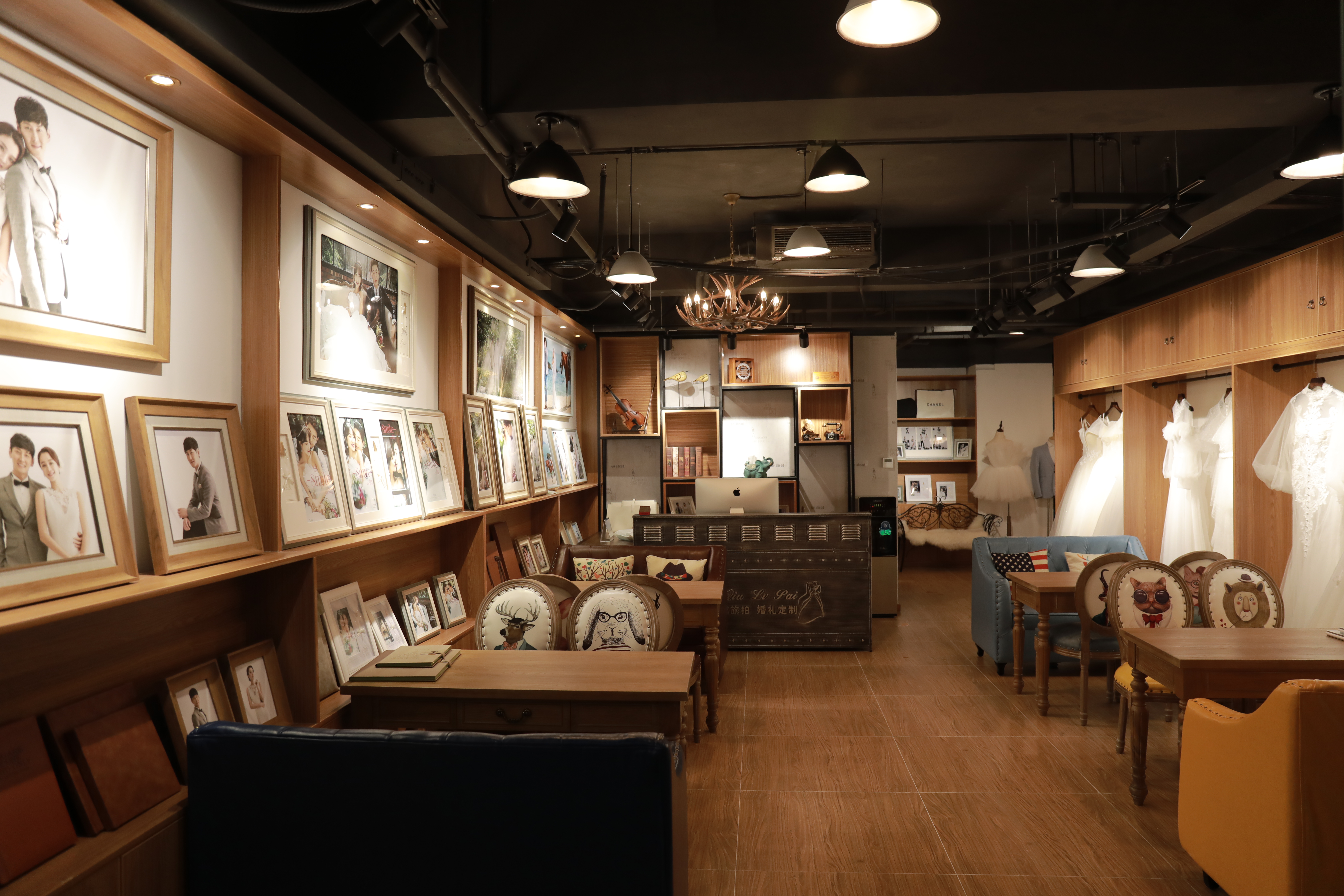 蜜月旅拍婚纱摄影（南山店）
