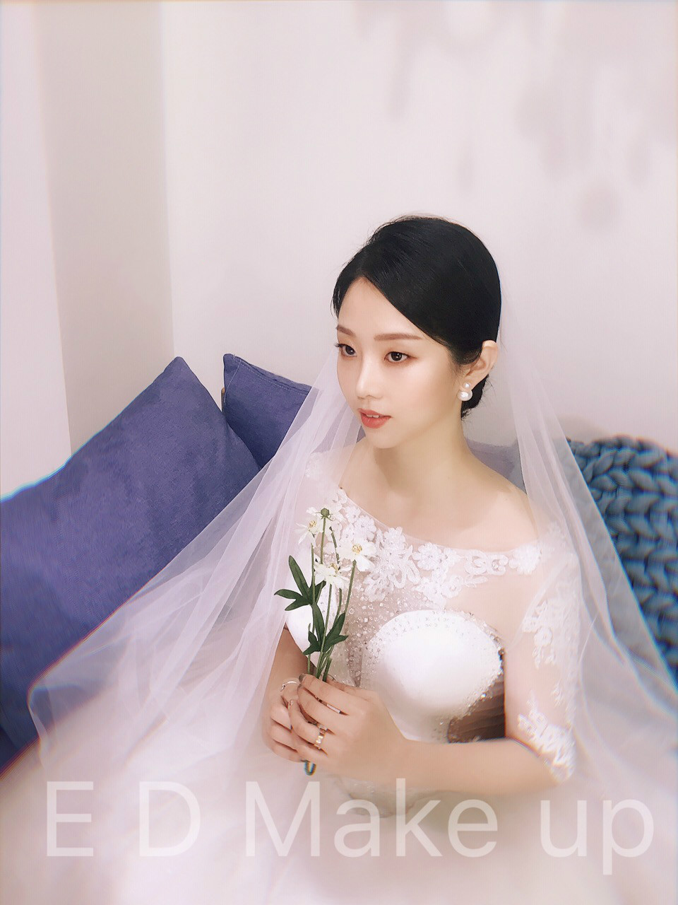 韩式造型，一位优雅的韩国姑娘婚礼现场