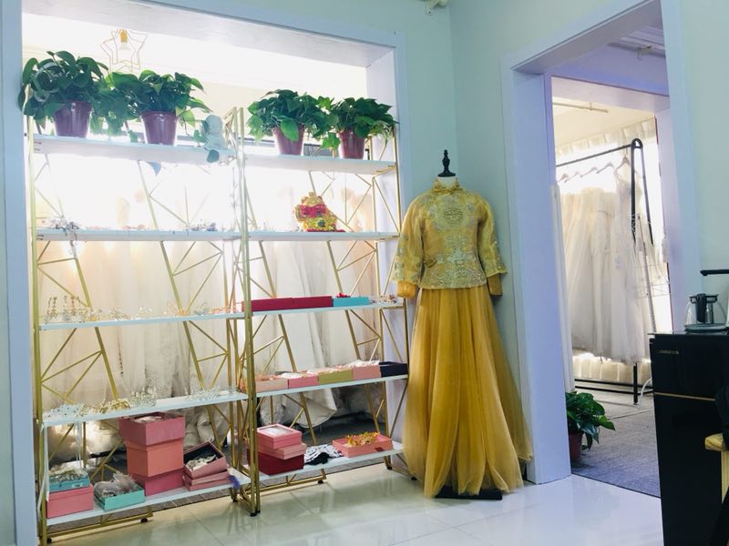 M.C MAKEUP STUDIO