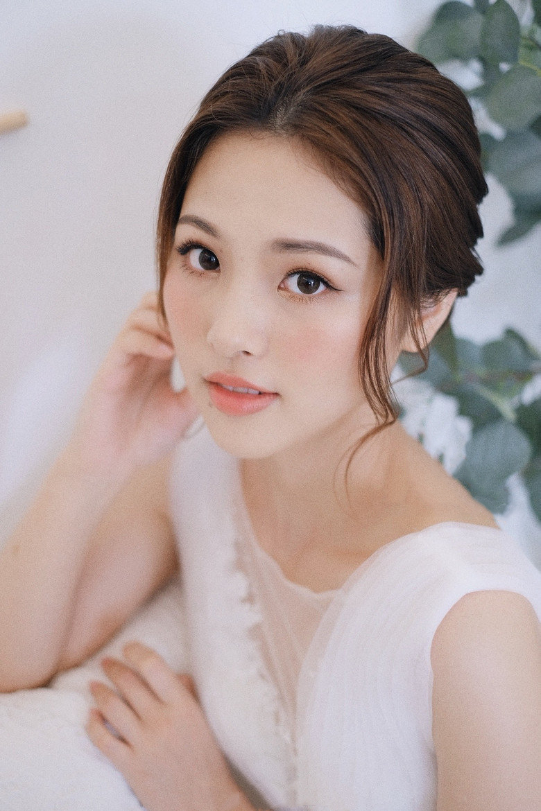 一朵新娘跟妆造型花絮 极简、干净、自然的妆容