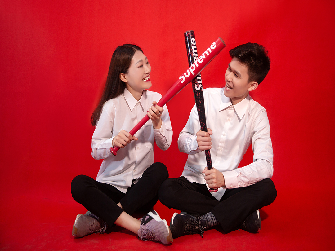 结婚登记照+九宫格+1套服装+化妆