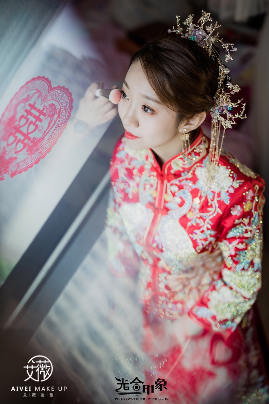 眸然回首，就在灯火阑珊处