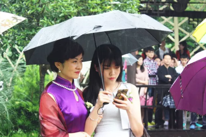 高档婚宴妈妈装连衣裙价格