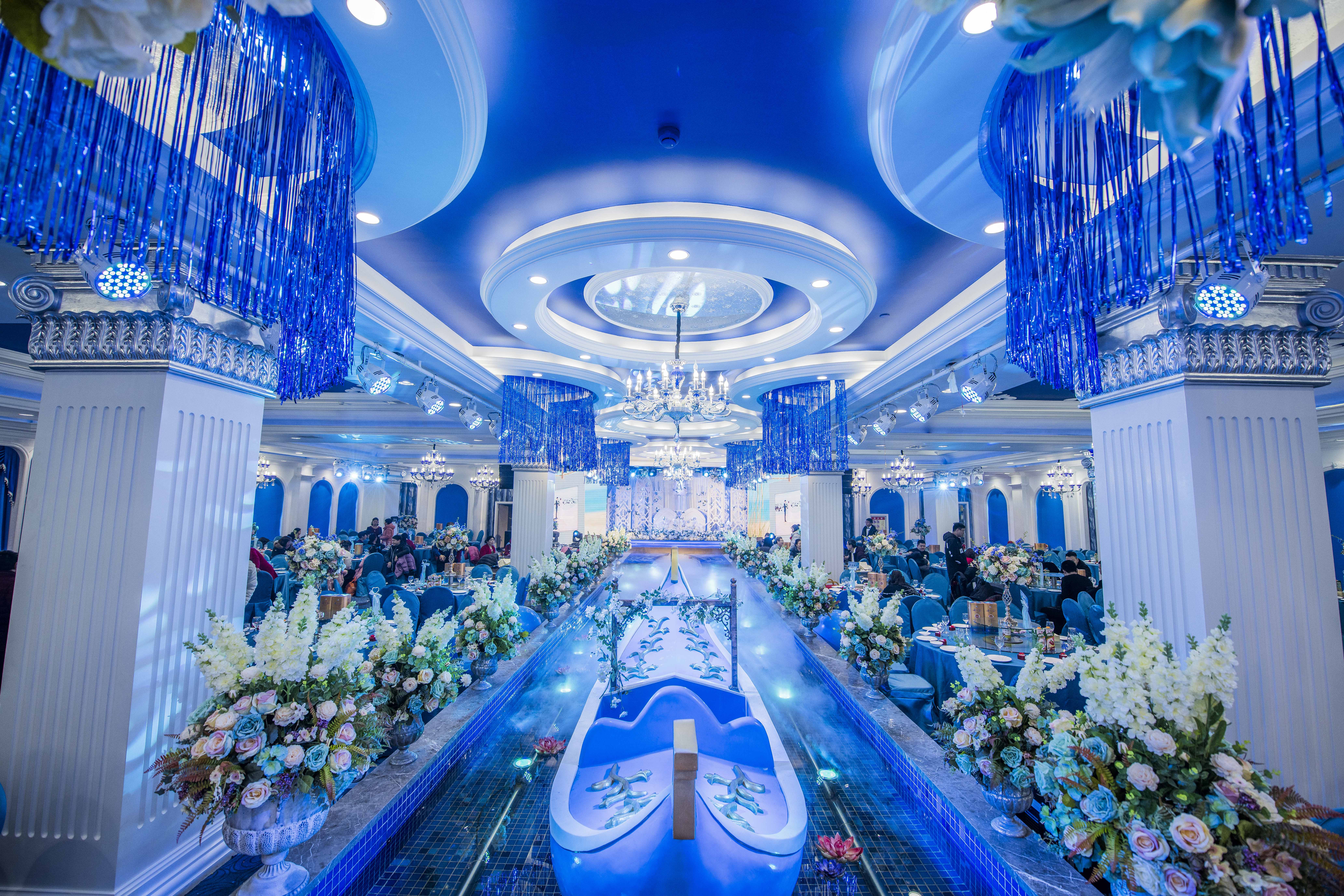金伯爵主题婚礼酒店婚宴厅效果图【婚礼纪】