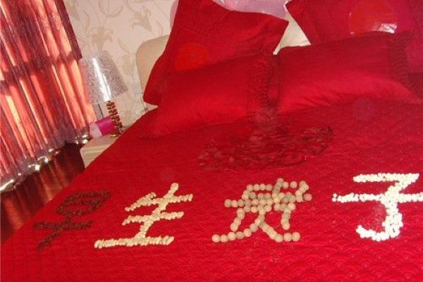 结婚床图片欣赏 婚床怎么布置更加喜庆