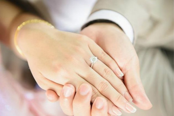 钻石30分多少钱 结婚买30分的钻石戒指合适吗