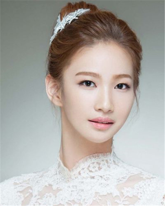 韩式婚纱照新娘发型图片