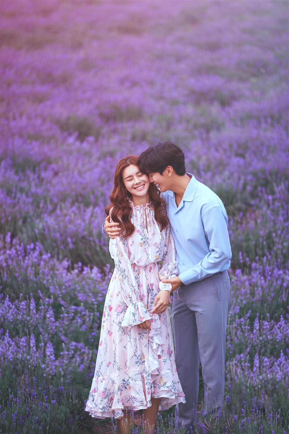 新疆伊犁匠艺婚纱摄影旅拍爱在普罗旺斯