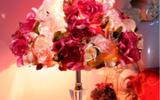 替代气球的婚房装饰品布置出浪漫婚房