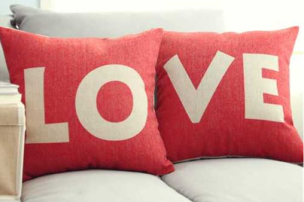 Love抱枕