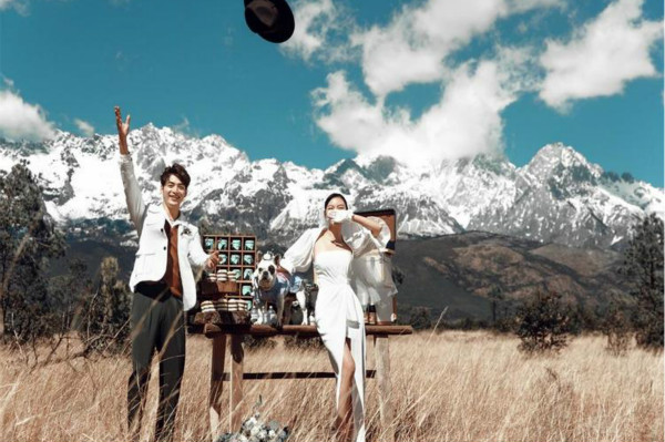 丽江旅游婚纱照多少钱