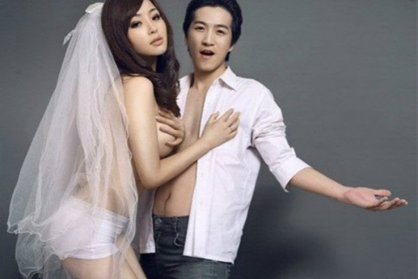 裸身婚纱照好看吗 拍摄裸身婚纱照的技巧有哪些