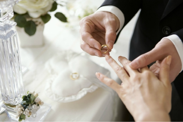 求婚用什么戒指比較合適 是對戒好還是鉆戒好