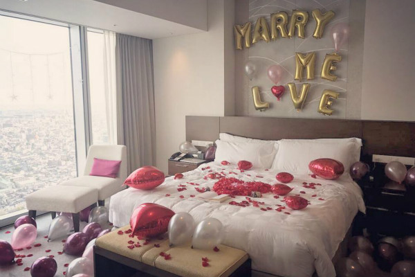 酒店求婚房间布置要多少钱