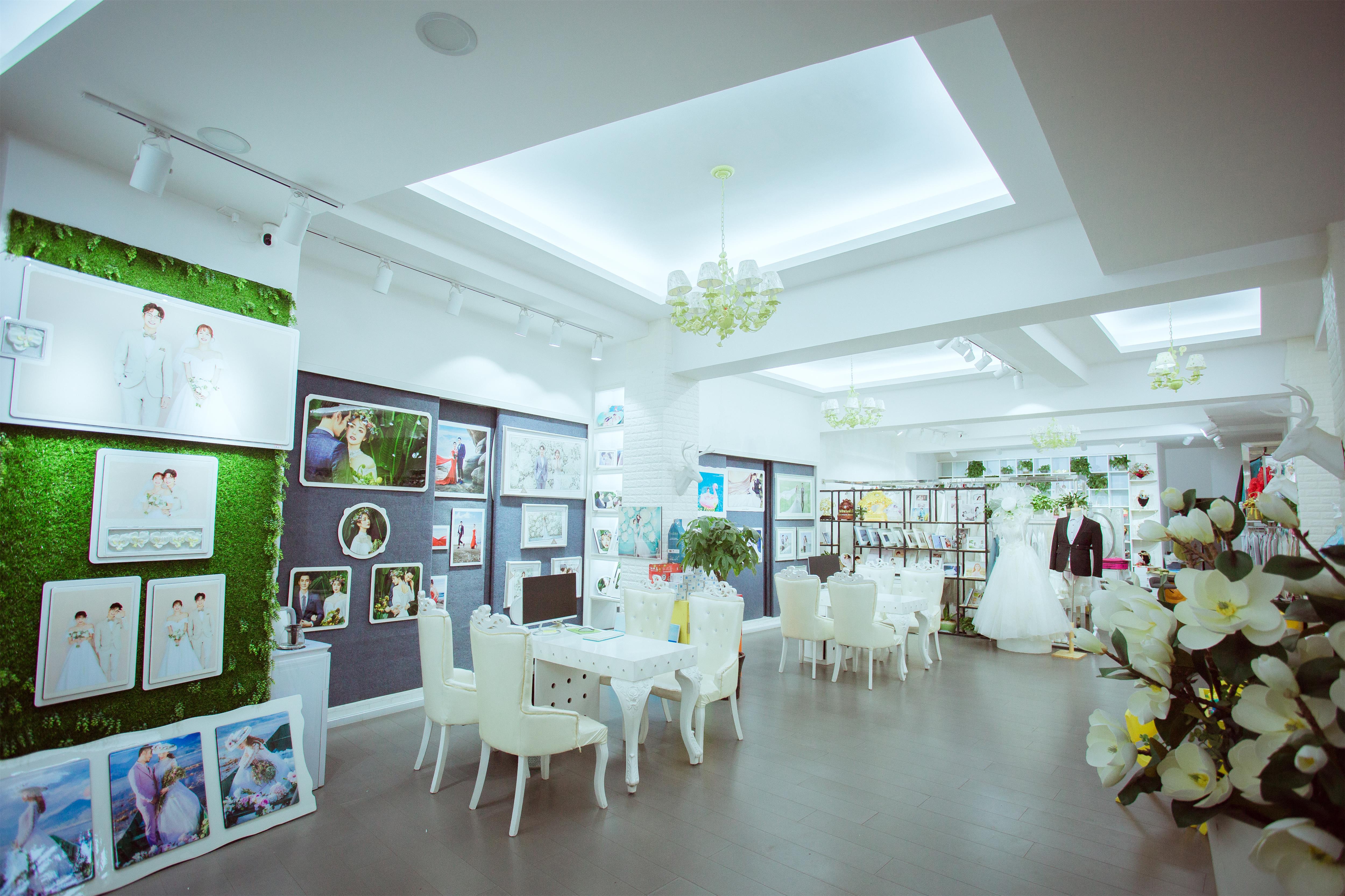 薇薇新娘婚纱婚庆（名山店）