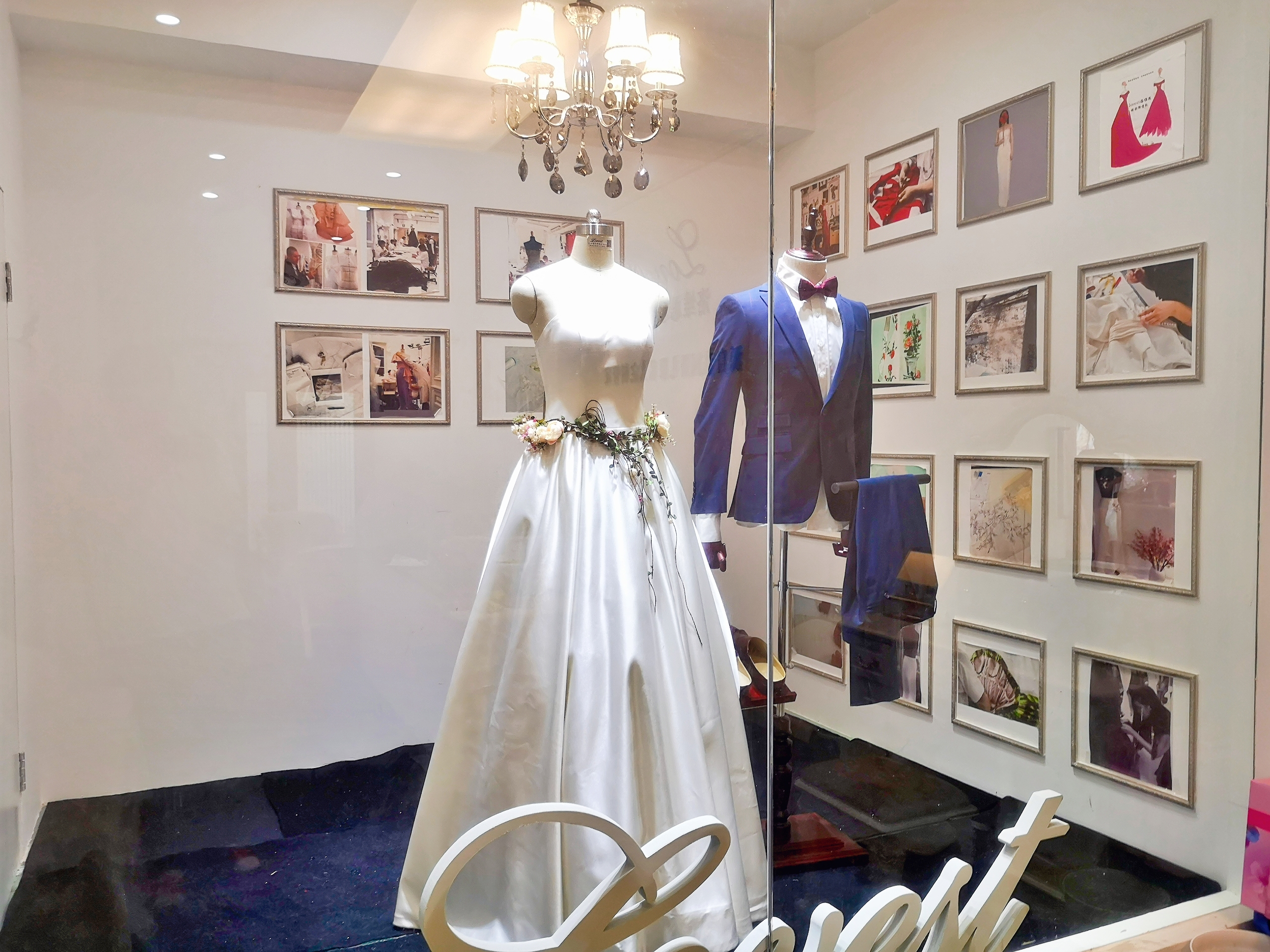 LOVEST婚纱高级定制台州店