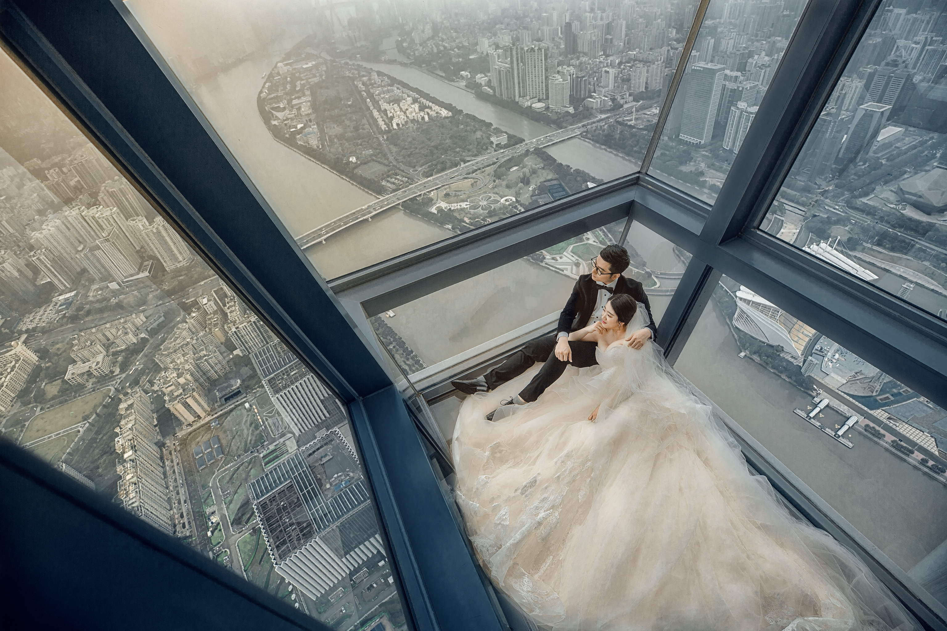 热门推荐  真情纪实+婚前旅拍+原片全送