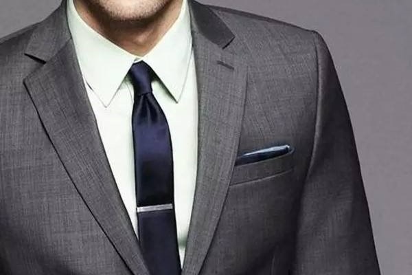 灰色西裝配什么顏色的領帶和襯衣