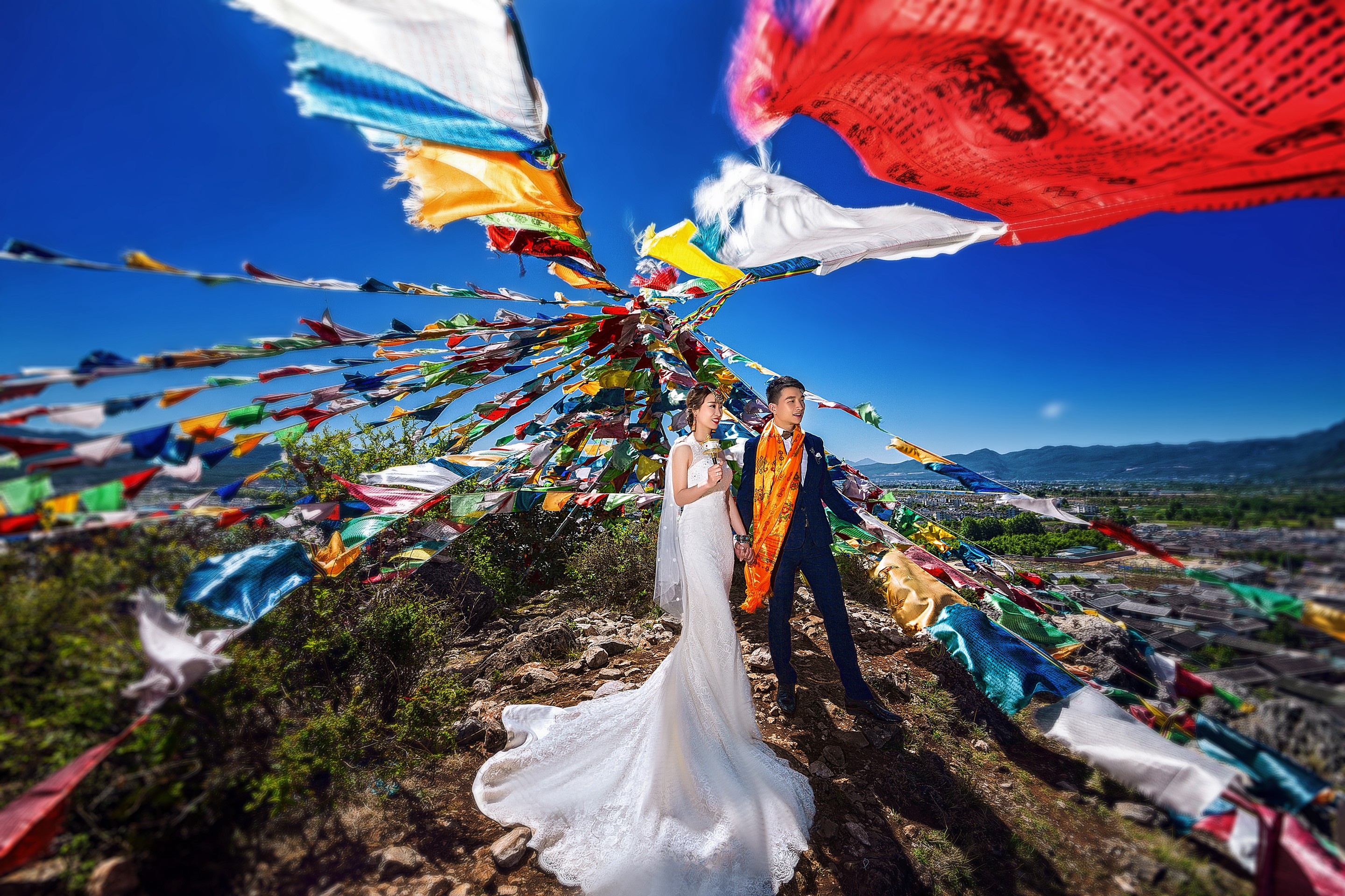 服裝不分區(qū)+蜜月酒店+婚嫁禮包