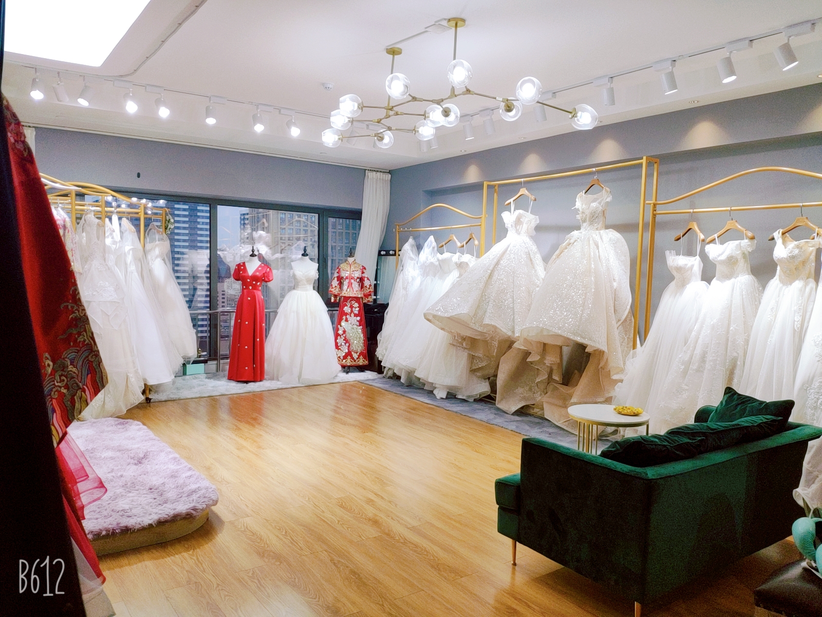 LESHENG乐生婚纱礼服高级定制