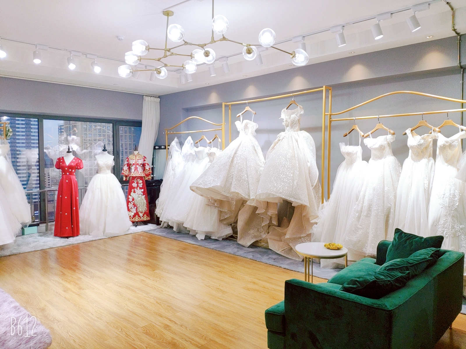 LESHENG乐生婚纱礼服高级定制