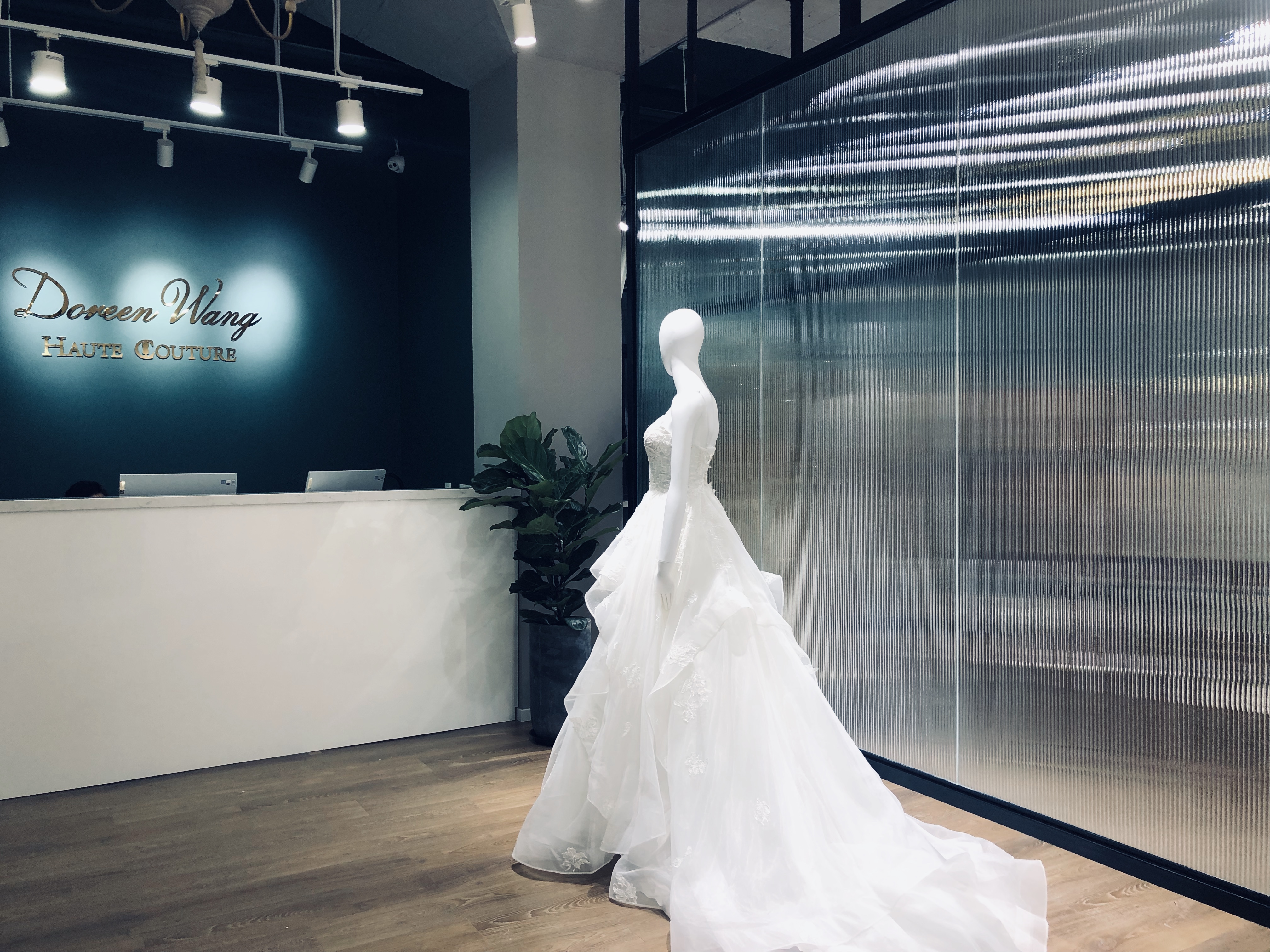 DoreenWang高级定制婚纱礼服西装