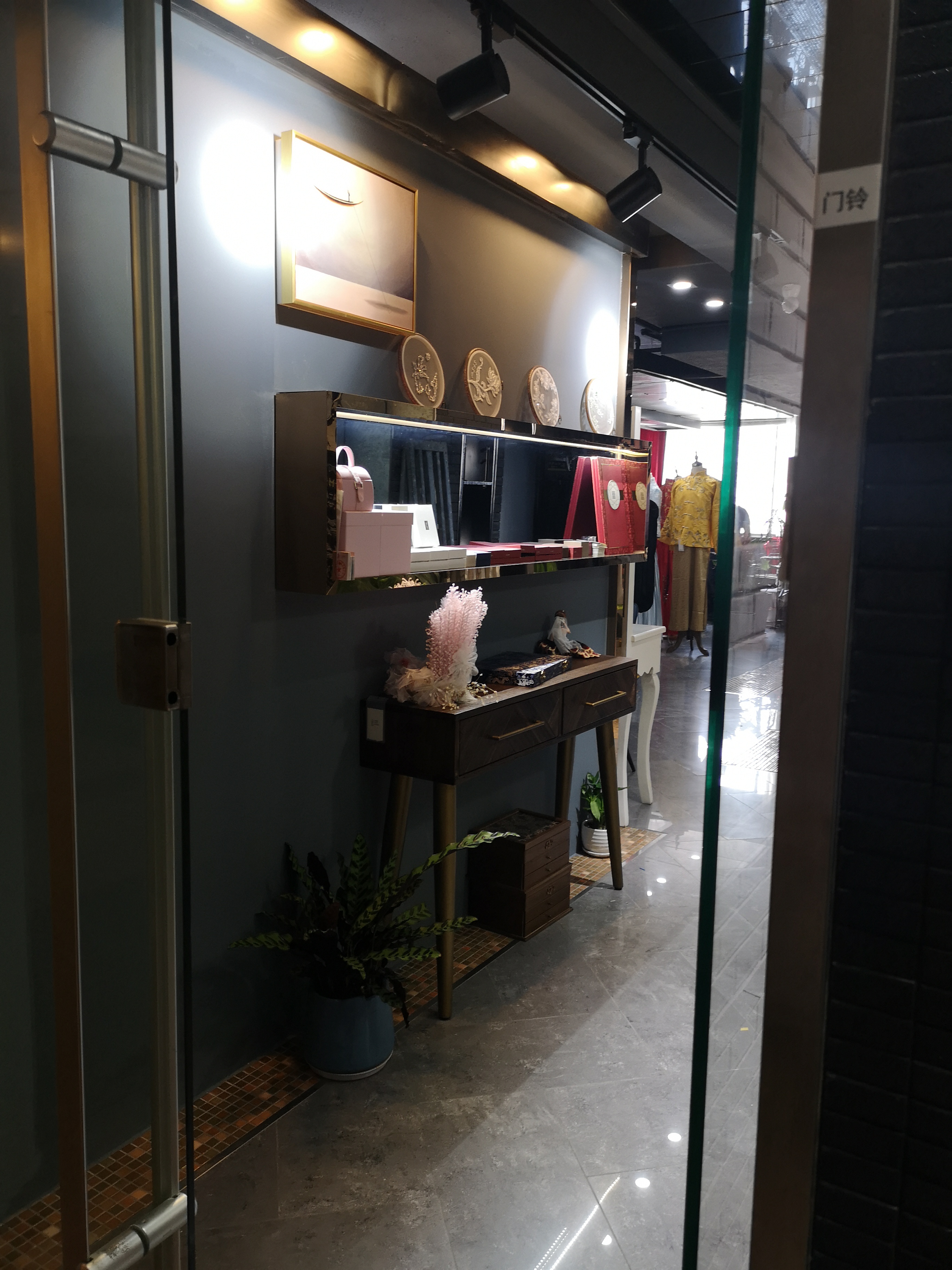 莫丽纱原创婚纱礼服(无锡店)