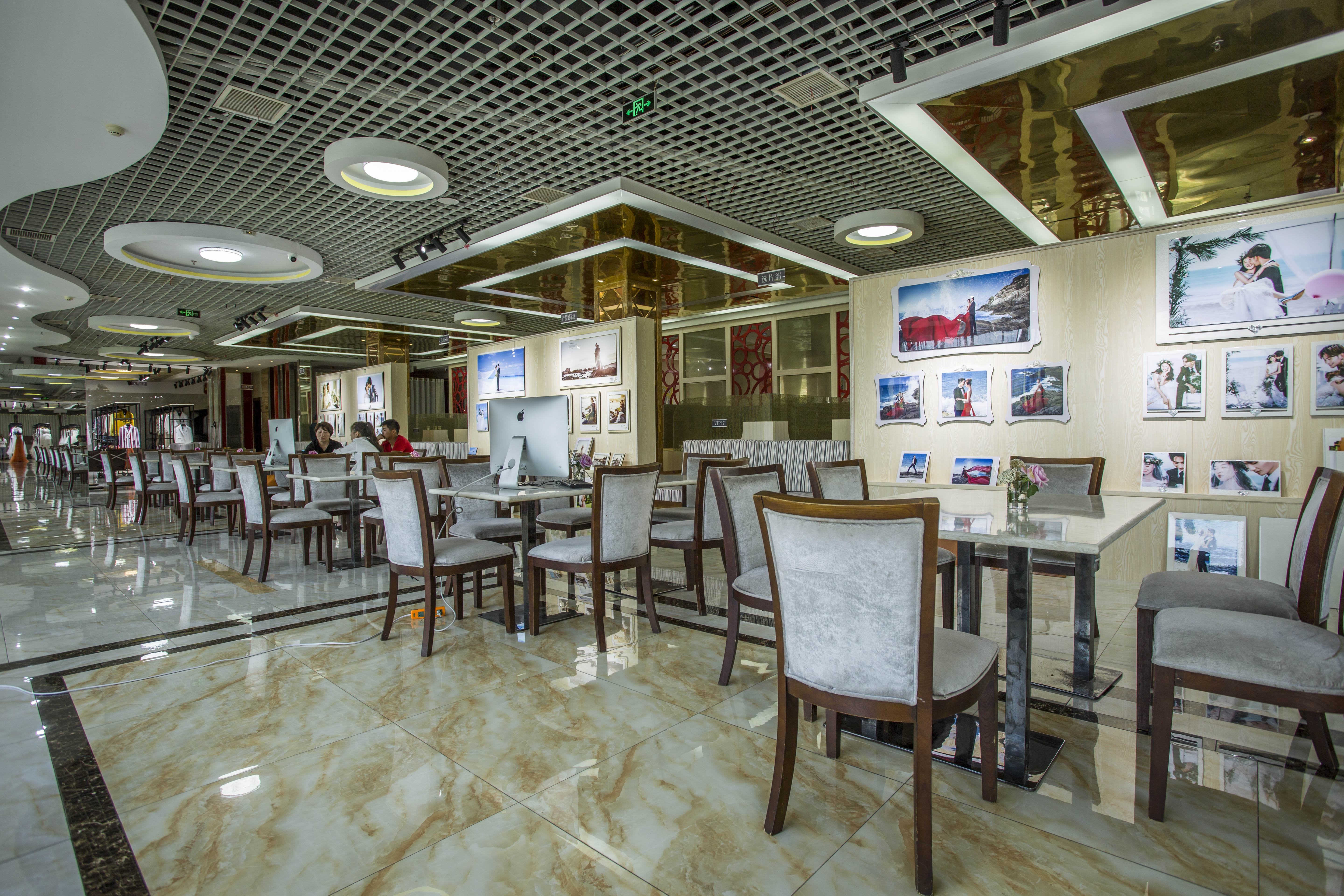 伊莎公爵高端定制旅拍旗舰店