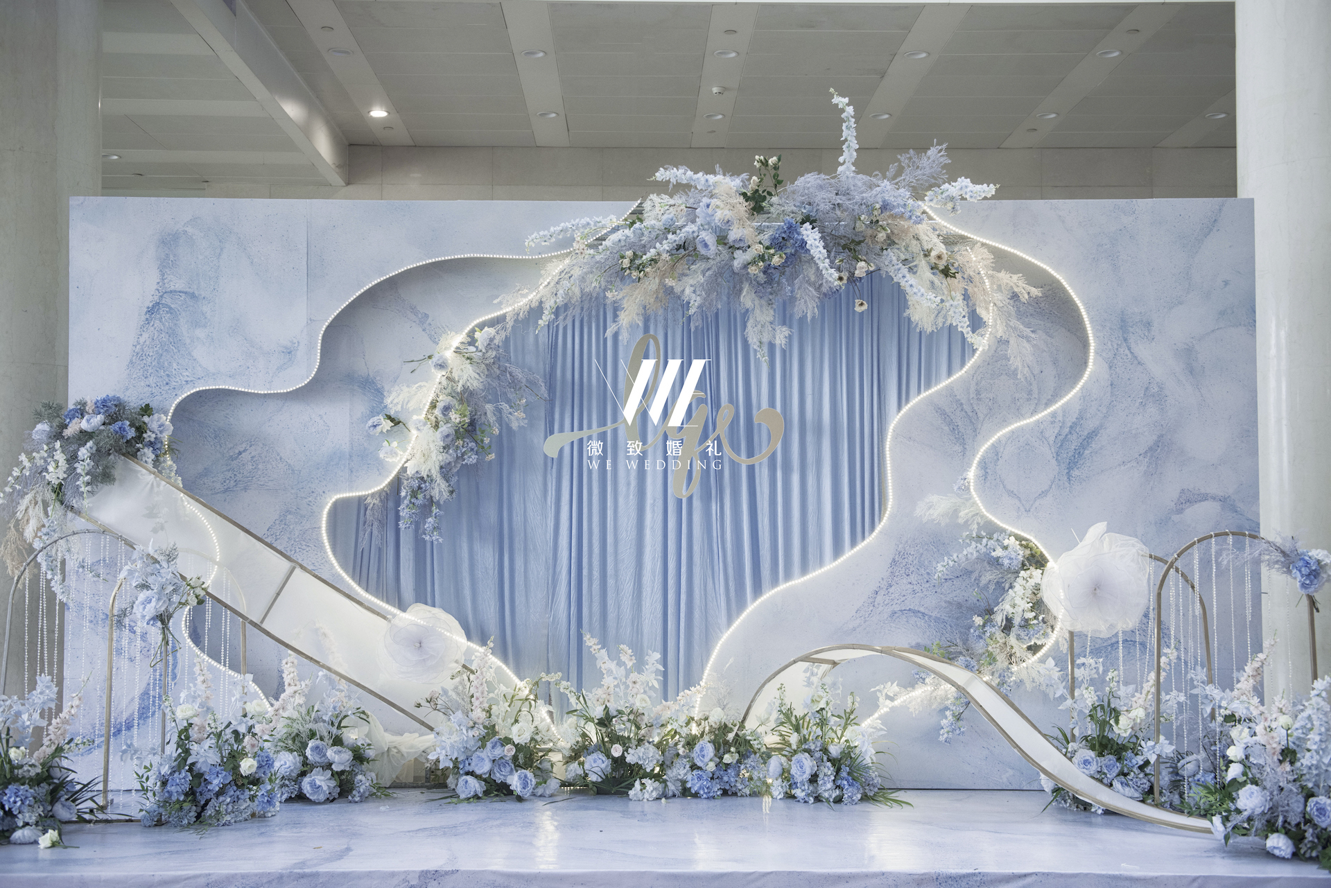 蓝色的清新简约婚礼丨微致婚礼