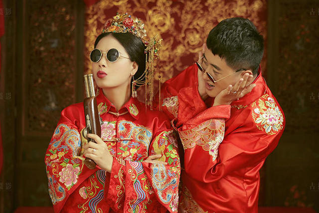 中式传统秀禾服