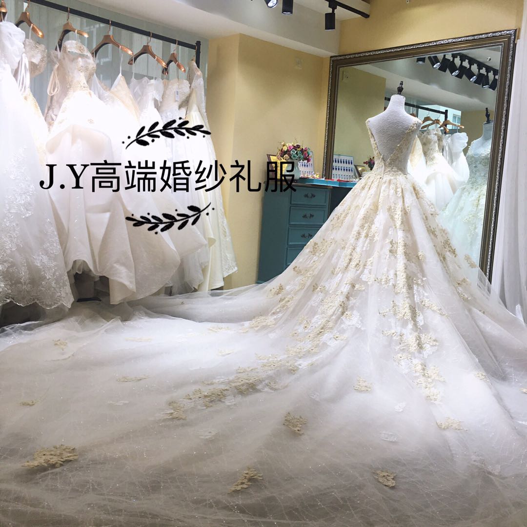 J.Y婚纱礼服造型馆