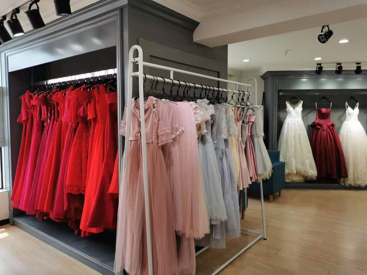 AIYA爱雅婚纱