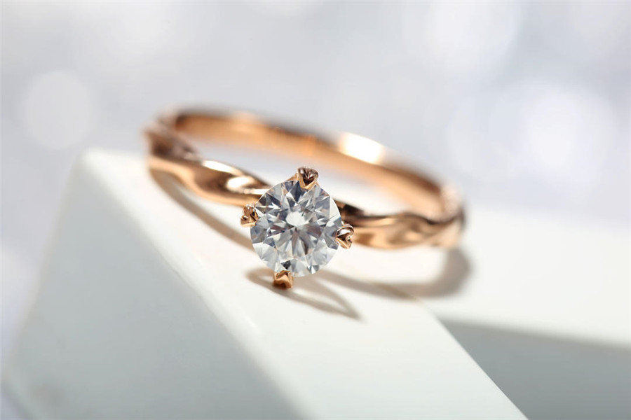 钻石戒指的寓意和象征 你买钻戒的时候都知道吗