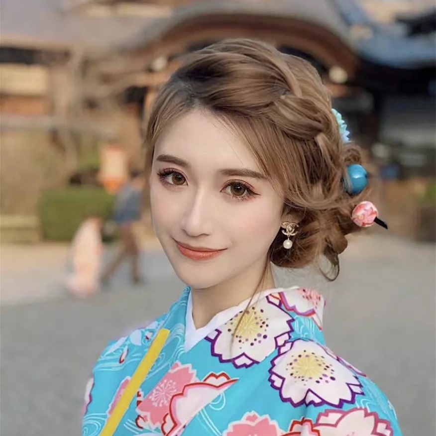 日本和服发型盘发图片