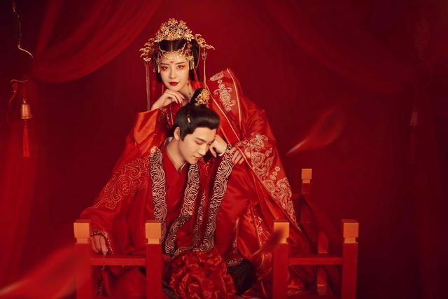 中式古典内景婚纱照