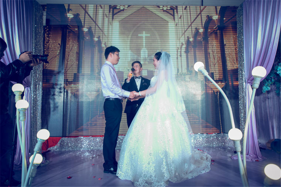 证婚人婚礼致辞范文