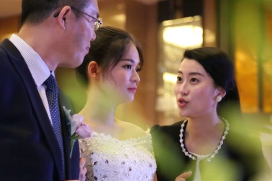 婚庆为什么不请女主持 婚礼女司仪有什么优势